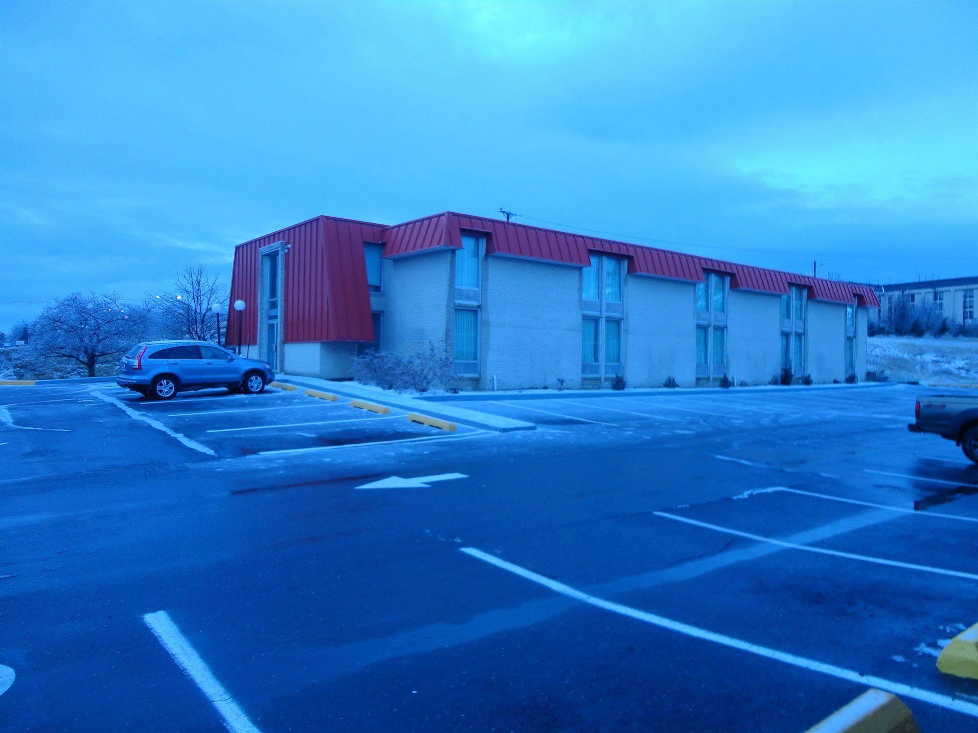 Days Inn By Wyndham Harrisonburg Extérieur photo